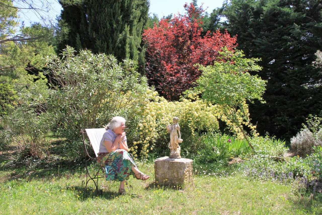 Gite Derrière les Oliviers -Le Mas de la Cigale Bleue Caumont-sur-Durance Extérieur photo